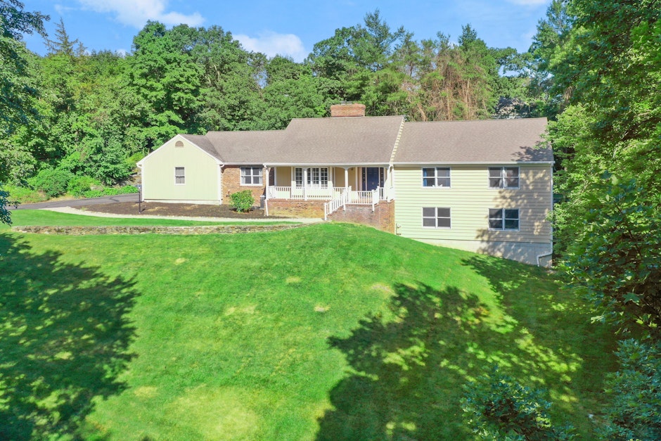 71 Flat Rock Road, Easton, CT 06612, Presented by Kelly Higgins, Coldwell Banker Realty. Powered